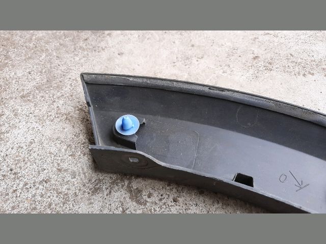 bontott DACIA SANDERO Műanyag Sárvédő Ív Díszléc