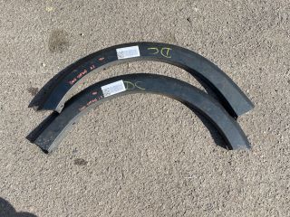 bontott DACIA SANDERO Műanyag Sárvédő Ív Díszléc