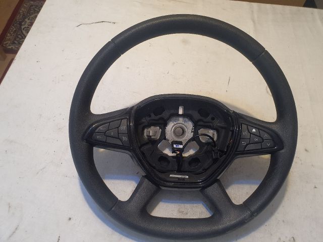 bontott DACIA SANDERO Multikormány