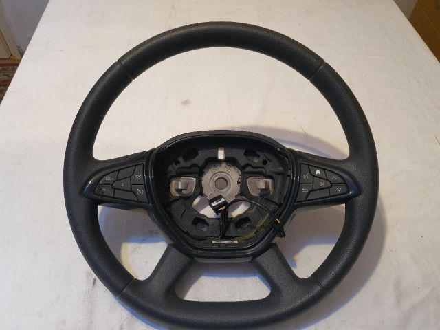 bontott DACIA SANDERO Multikormány