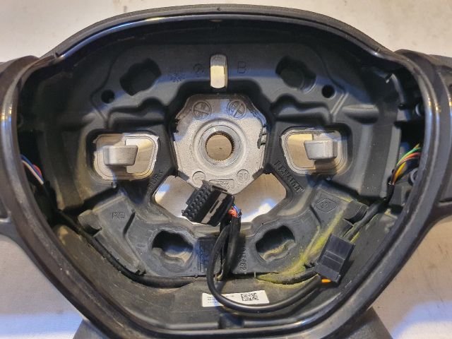 bontott DACIA SANDERO Multikormány