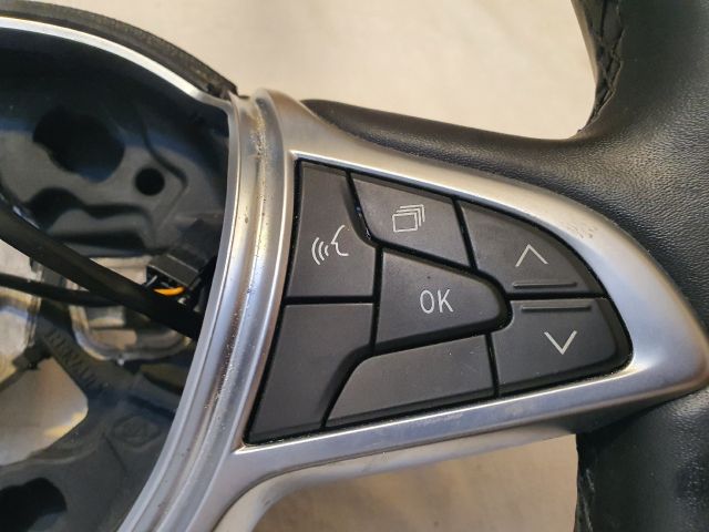 bontott DACIA SANDERO Multikormány