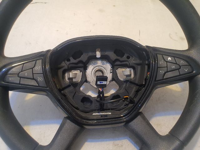 bontott DACIA SANDERO Multikormány