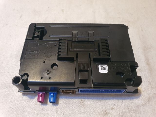 bontott DACIA SANDERO Navigáció Elektronika