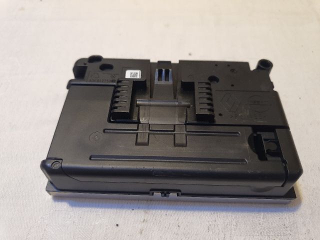 bontott DACIA SANDERO Navigáció Elektronika