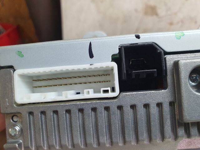 bontott DACIA SANDERO Navigációs Fejegység