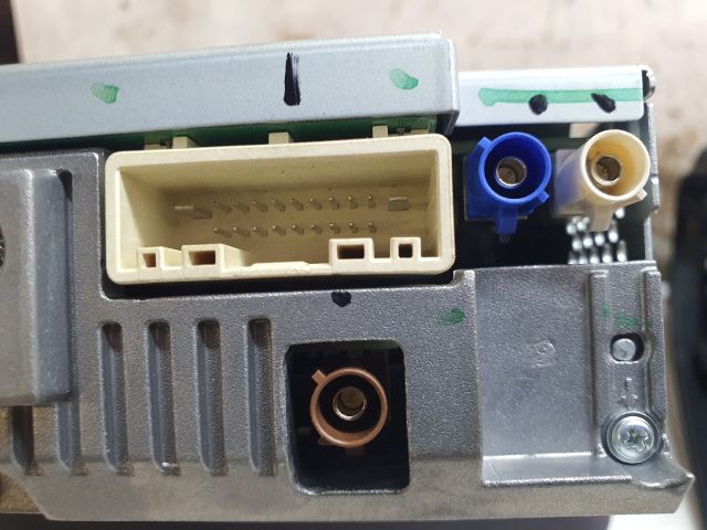 bontott DACIA SANDERO Navigációs Fejegység