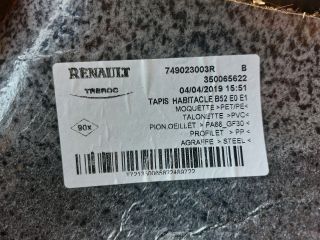 bontott DACIA SANDERO Padlószőnyeg