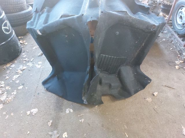 bontott DACIA SANDERO Padlószőnyeg