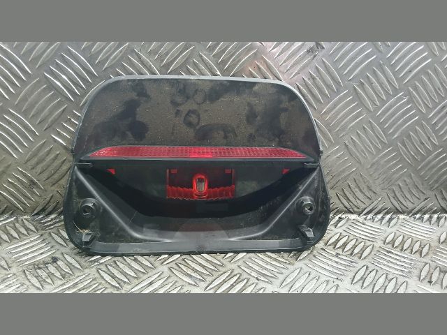 bontott DACIA SANDERO Pótféklámpa