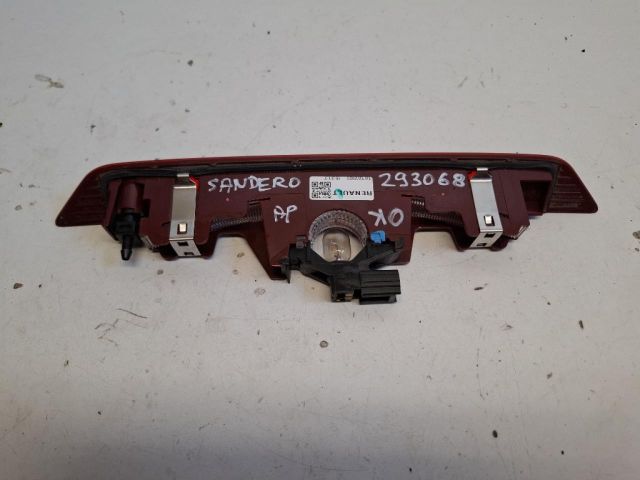 bontott DACIA SANDERO Pótféklámpa