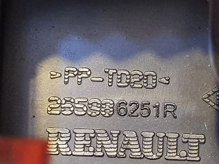 bontott DACIA SANDERO Pótféklámpa