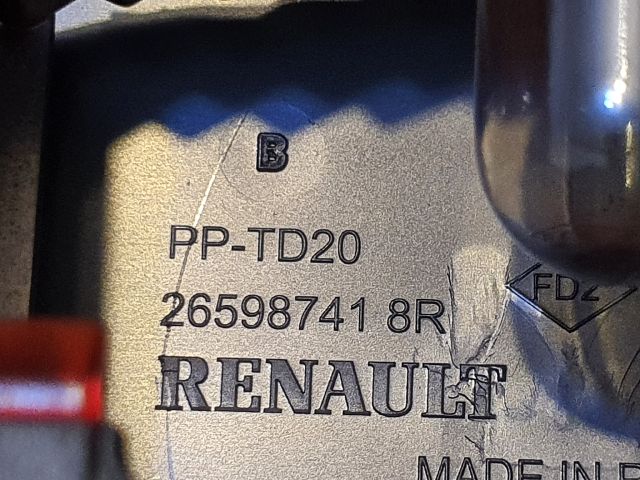 bontott DACIA SANDERO Pótféklámpa