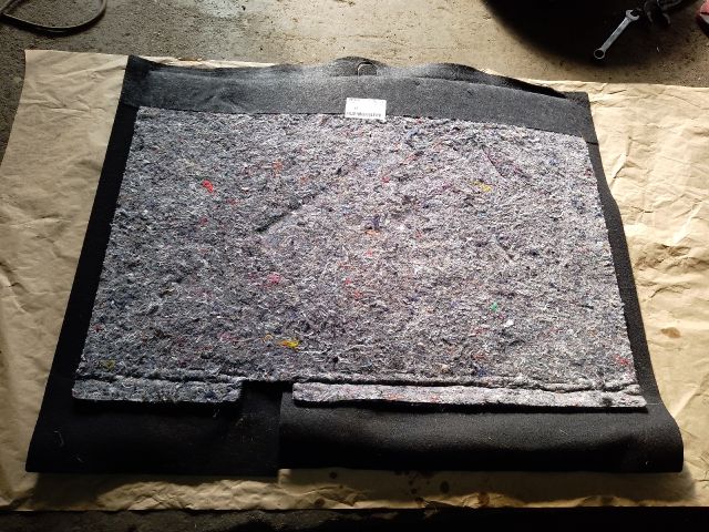 bontott DACIA SANDERO Pótkerék Takaró