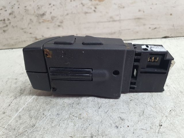 bontott DACIA SANDERO Rádió / CD Kapcsoló