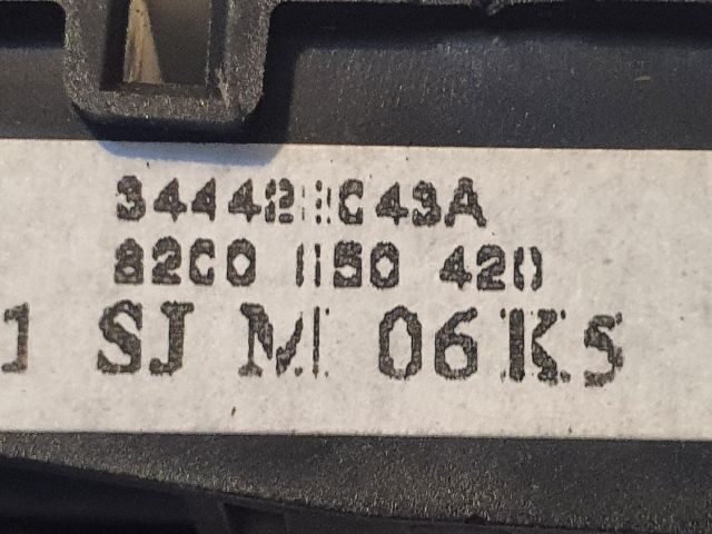 bontott DACIA SANDERO Rádió / CD Kapcsoló