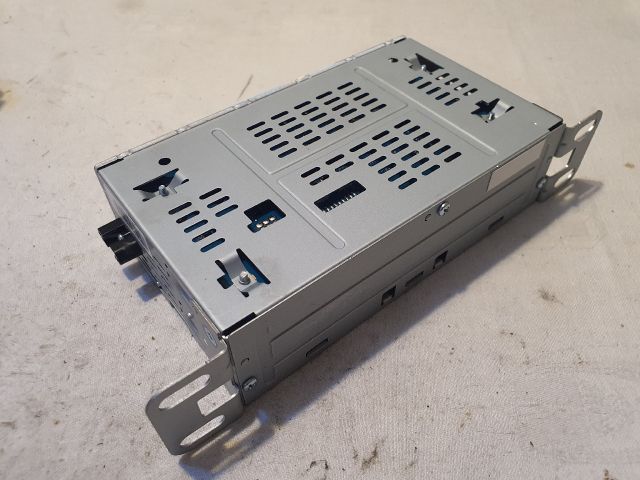 bontott DACIA SANDERO Rádió / CD