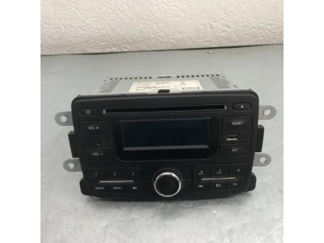 bontott DACIA SANDERO Rádió / CD