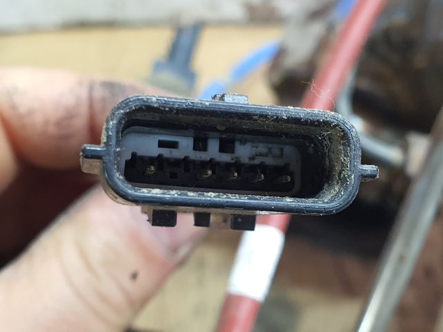 bontott DACIA SANDERO Részecskeszűrő