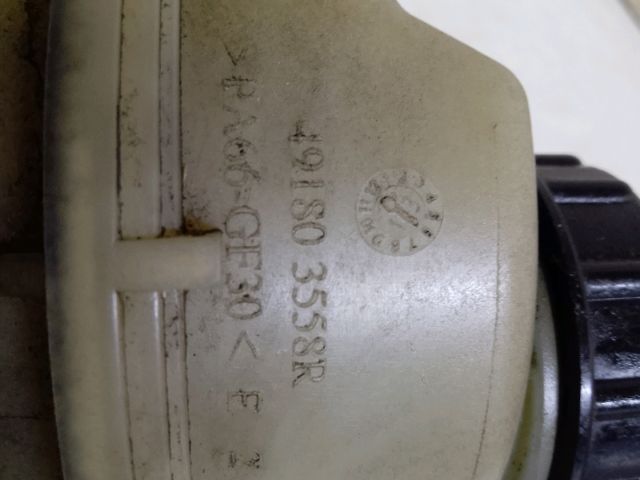 bontott DACIA SANDERO Szervóolaj Tartály