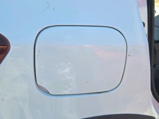 bontott DACIA SANDERO Tankajtó