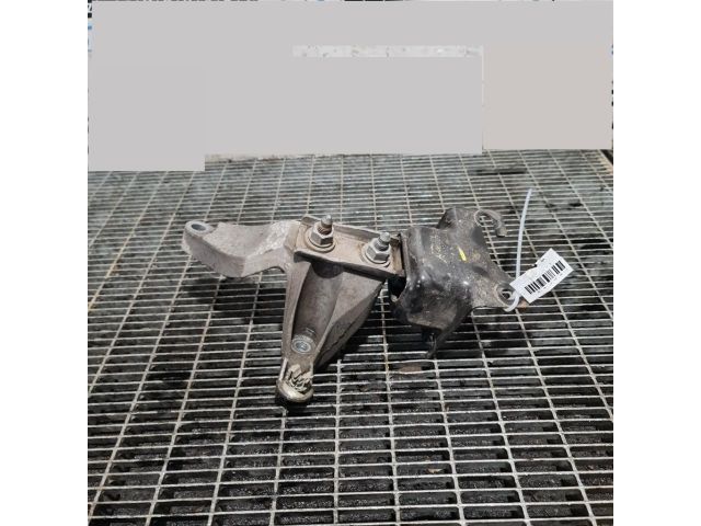 bontott DACIA SANDERO Tartó Bak