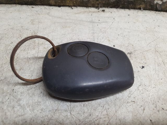 bontott DACIA SANDERO Távirányító Kulcsbetét