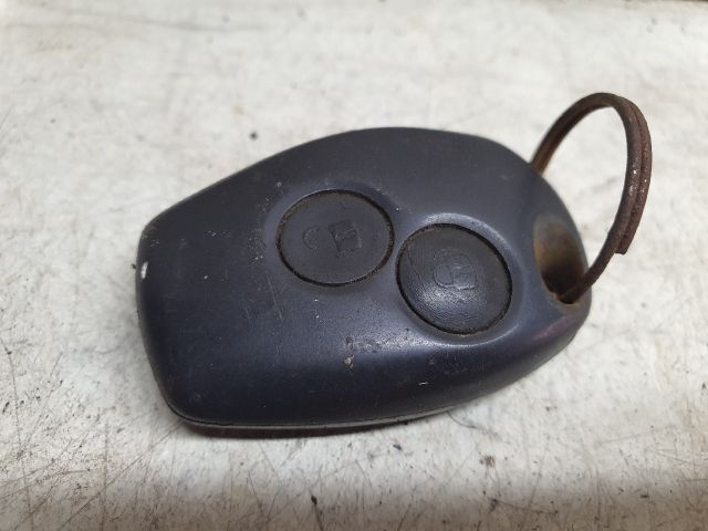 bontott DACIA SANDERO Távirányító Kulcsbetét