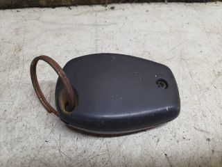 bontott DACIA SANDERO Távirányító Kulcsbetét