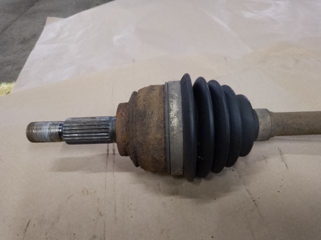 bontott DACIA SANDERO Bal Féltengely