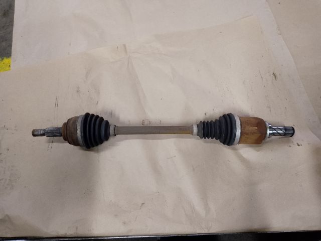 bontott DACIA SANDERO Bal Féltengely