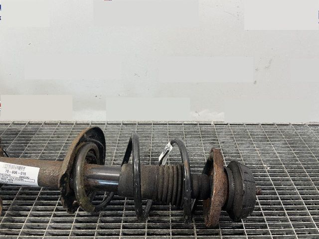 bontott DACIA SANDERO Első Rugó