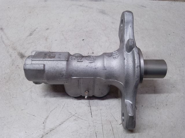 bontott DACIA SANDERO Főfékhenger