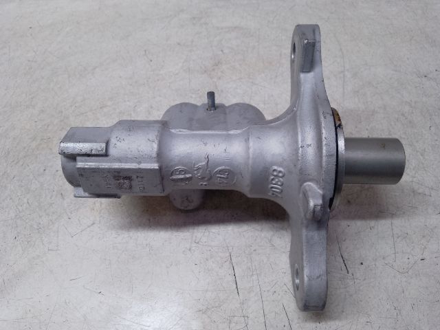 bontott DACIA SANDERO Főfékhenger