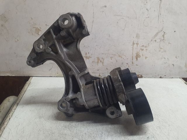 bontott DACIA SANDERO Generátor Tartó Bak