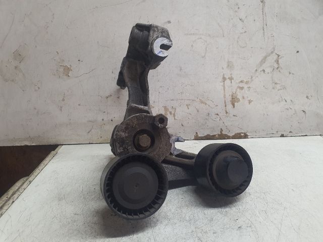 bontott DACIA SANDERO Generátor Tartó Bak