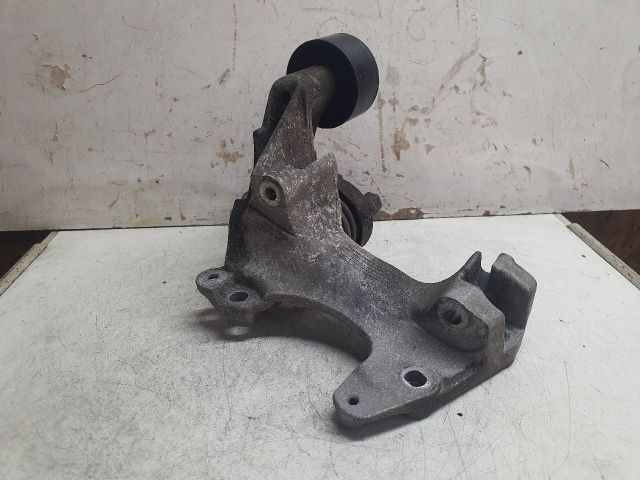 bontott DACIA SANDERO Generátor Tartó Bak