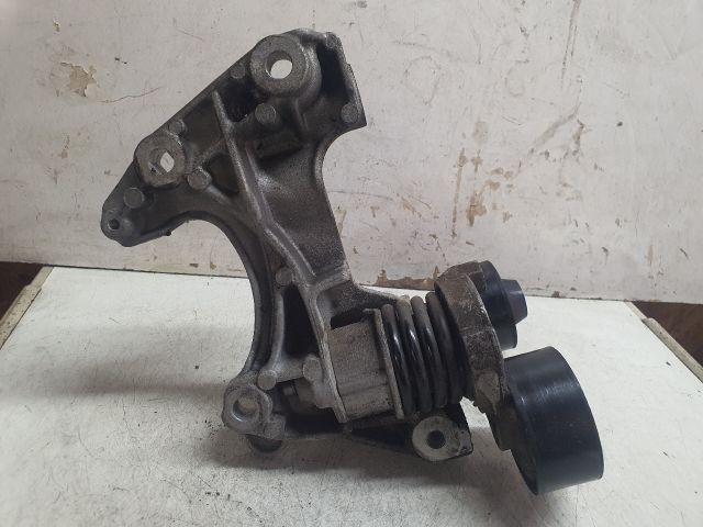 bontott DACIA SANDERO Generátor Tartó Bak