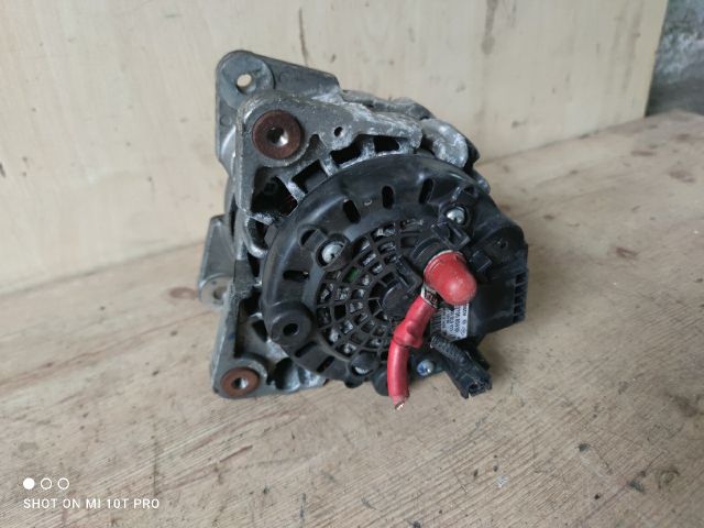 bontott DACIA SANDERO Generátor