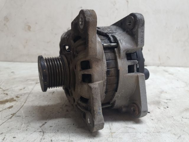 bontott DACIA SANDERO Generátor