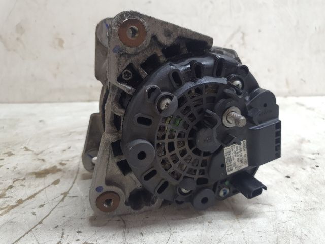bontott DACIA SANDERO Generátor