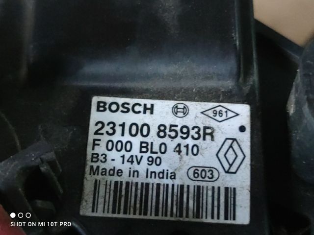 bontott DACIA SANDERO Generátor