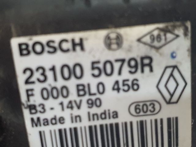 bontott DACIA SANDERO Generátor