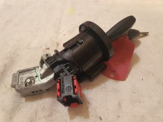 bontott DACIA SANDERO Gyújtáskapcsoló Házzal