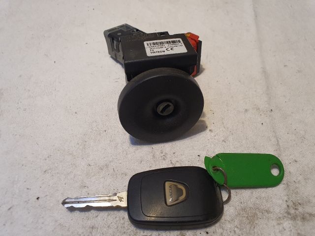 bontott DACIA SANDERO Gyújtáskapcsoló Házzal