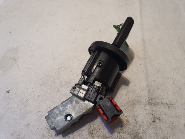 bontott DACIA SANDERO Gyújtáskapcsoló Házzal