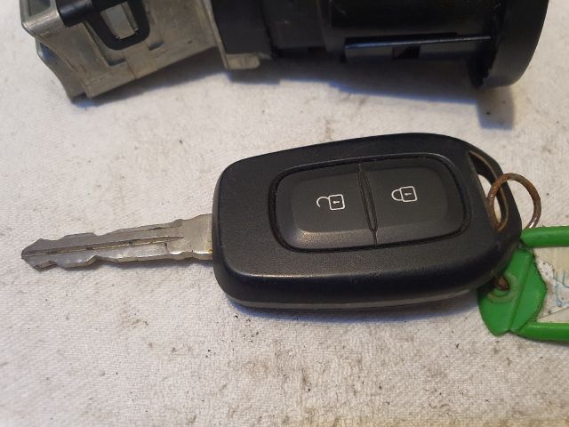 bontott DACIA SANDERO Gyújtáskapcsoló Házzal