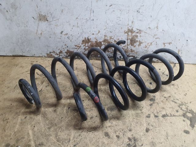 bontott DACIA SANDERO Hátsó Rugó Pár