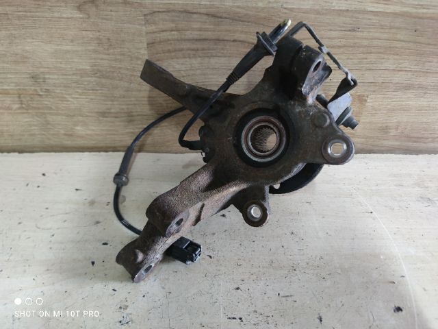 bontott DACIA SANDERO Jobb első Csonkállvány Kerékaggyal