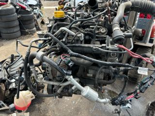 bontott DACIA SANDERO Komplett Motor (Segédberendezésekkel)